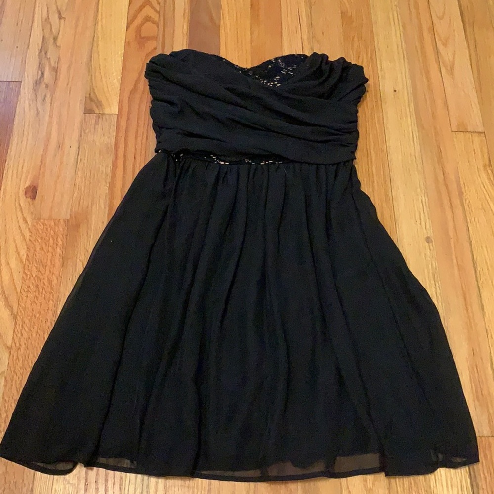 Francesca’s Black sweetheart formal dress m